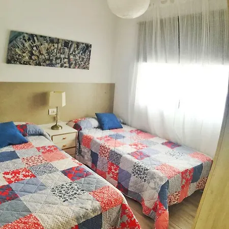 Marvelous Two-bedroom Two Terraces Swimming Pool شقة